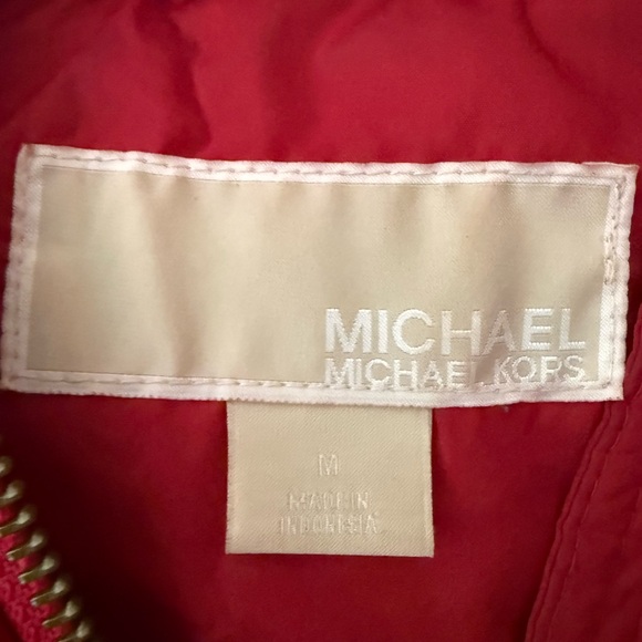 Michael Kors Red Quilted Vest with removable hood - Picture 4 of 5